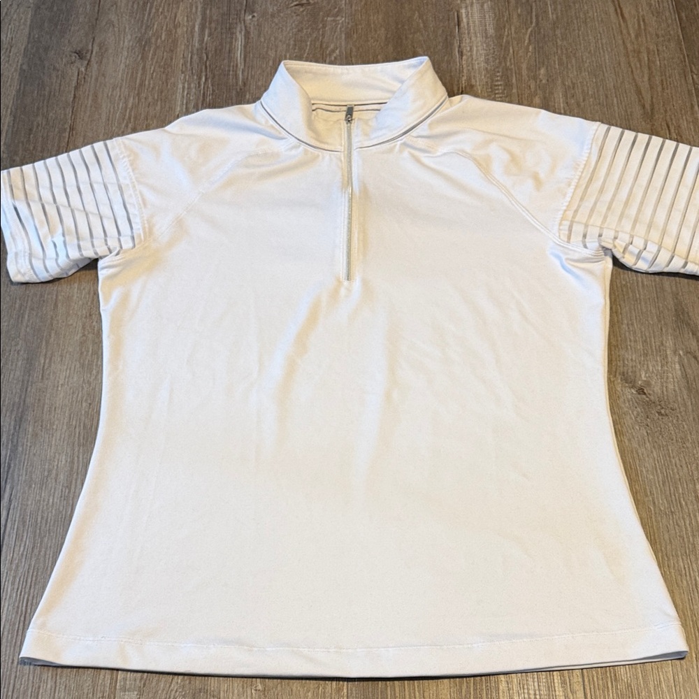 Women’s Short Sleeve Tail Zip-Front Golf Shirt